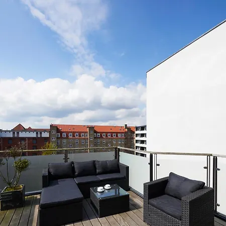 2-bed Penthouse With Elevator And Private Terrace Apartment