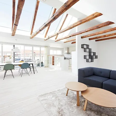 Apartment 2-bed Penthouse With Elevator And Private Terrace